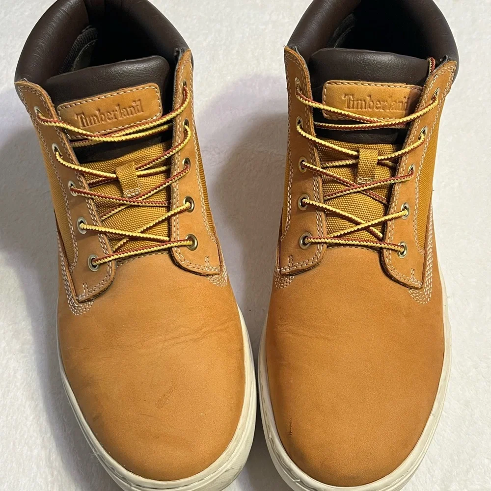 Timberland Men’s Wheat Nubuck Chukka Boots with Dark Brown Collar